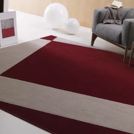 Tappeto con incroci obliqui rosso e beige Chelsea di Besana Moquette