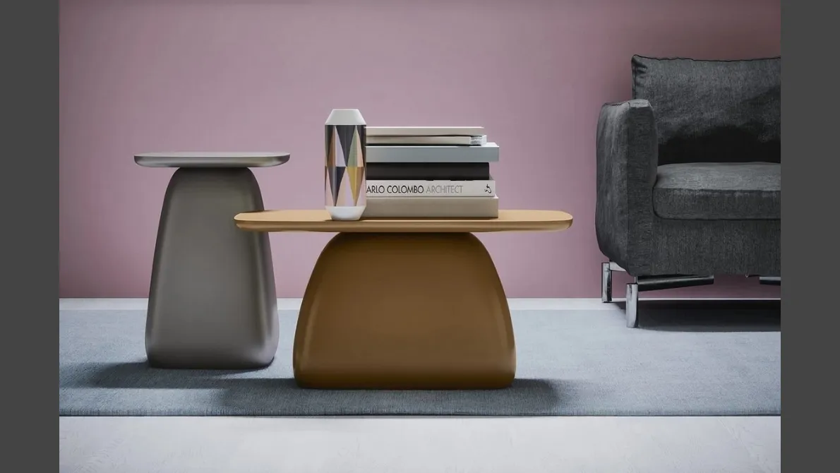 Tavolino di design Cliff in poliuretano laccato opaco di Novamobili