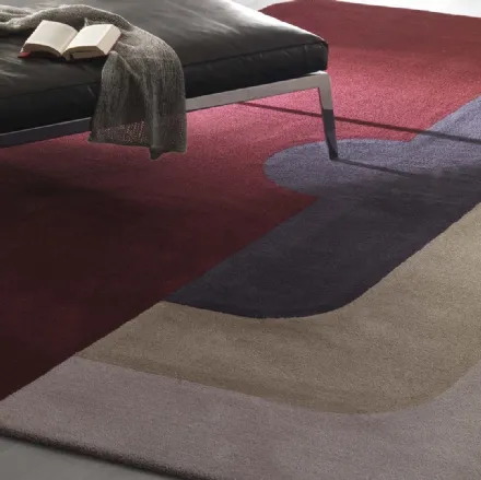 Tappeto dalla geometria vibrante Mayfair di Besana Moquette