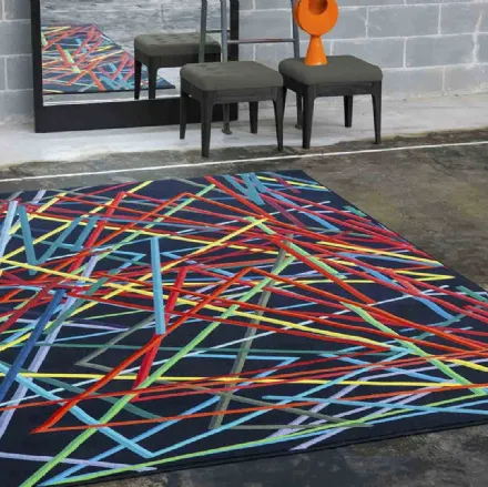 Tappeto stampato a righe colorate The Net di Besana Moquette