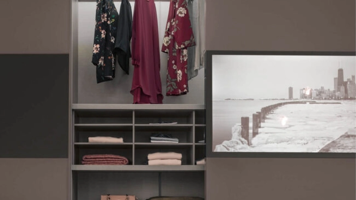 Armadio con TV Planblog3 di Maronese