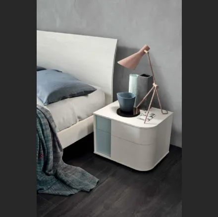 Comodino Bold in Olmo Artico laccato Nuvola di Maronese Acf