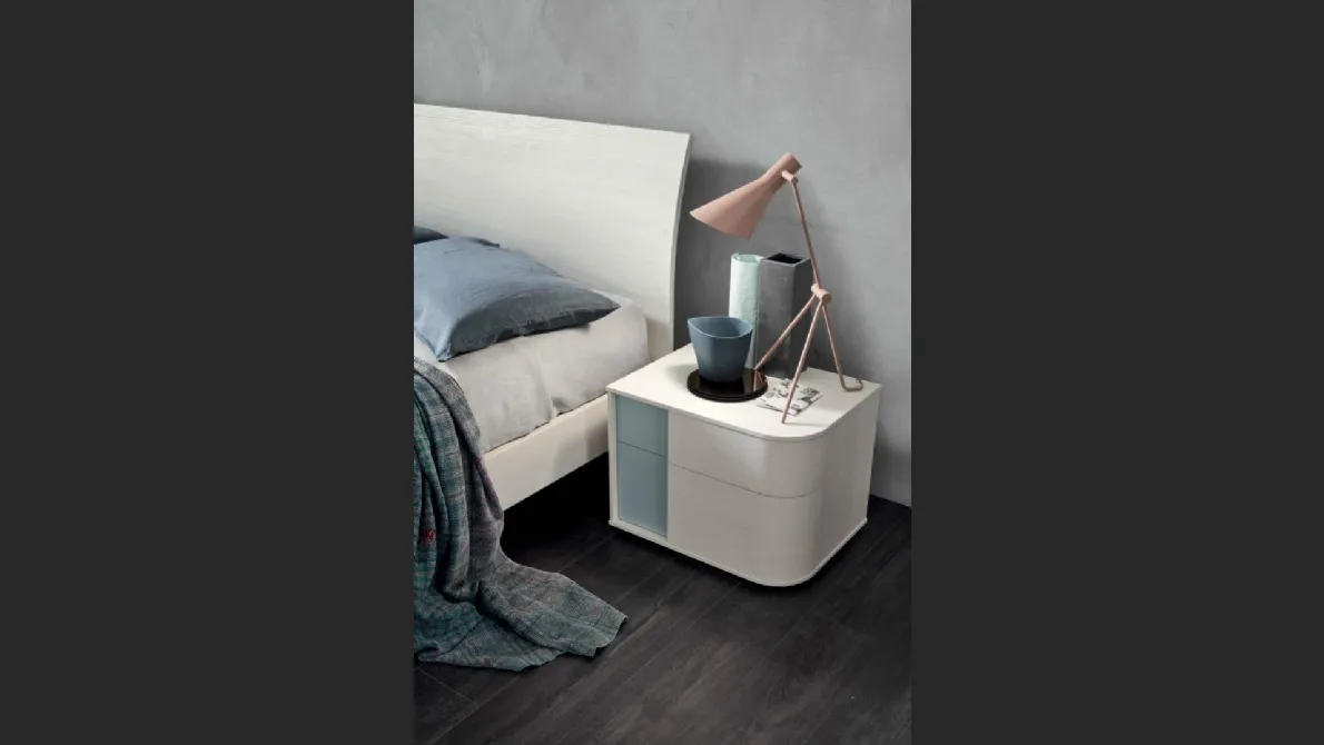 Comodino Bold in Olmo Artico laccato Nuvola di Maronese Acf