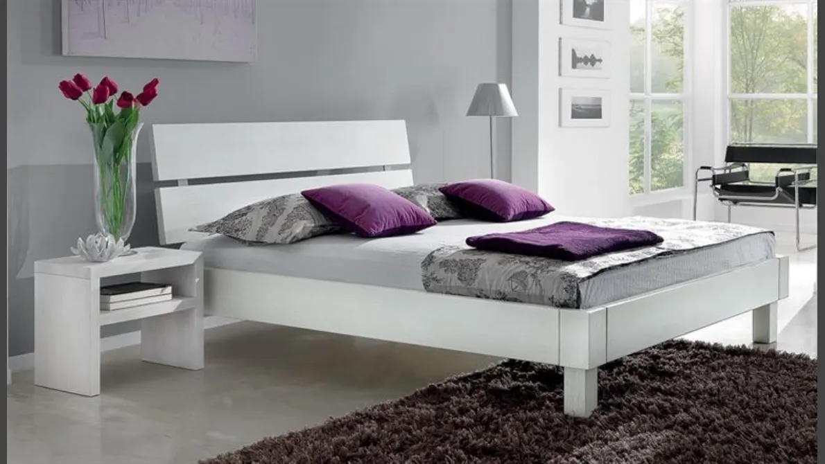 Letto in legno massello laccato bianco con testiera Dreams TL02 di Conarte