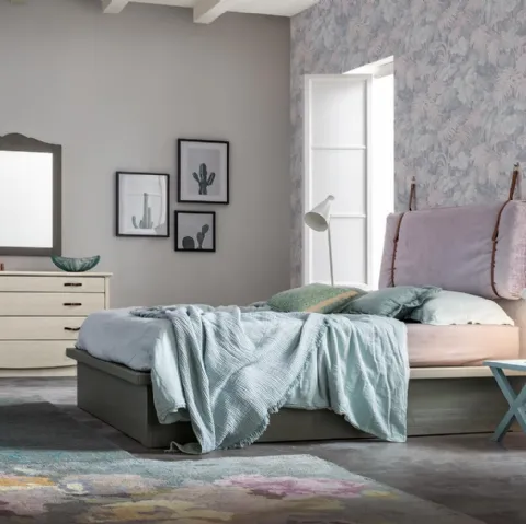 Letto con contenitore e testiera a cuscino con cinghie di cuoio Everyday Helios di Callesella