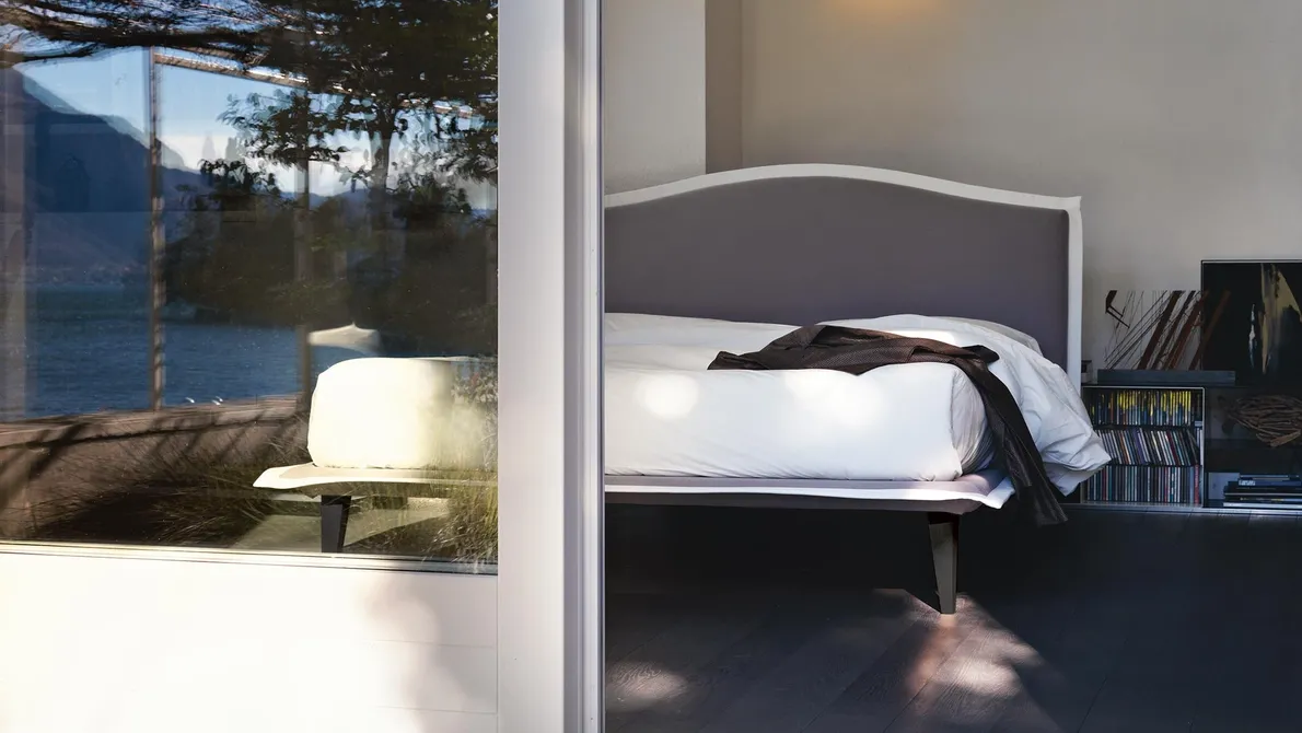 Letto con testiera arrotondata Lyle Modern di Noctis