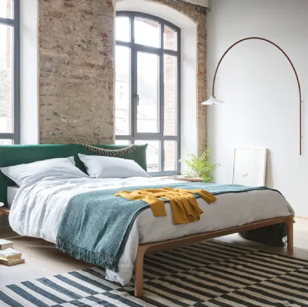 Letto in tessuto con testiera Park di Novamobili