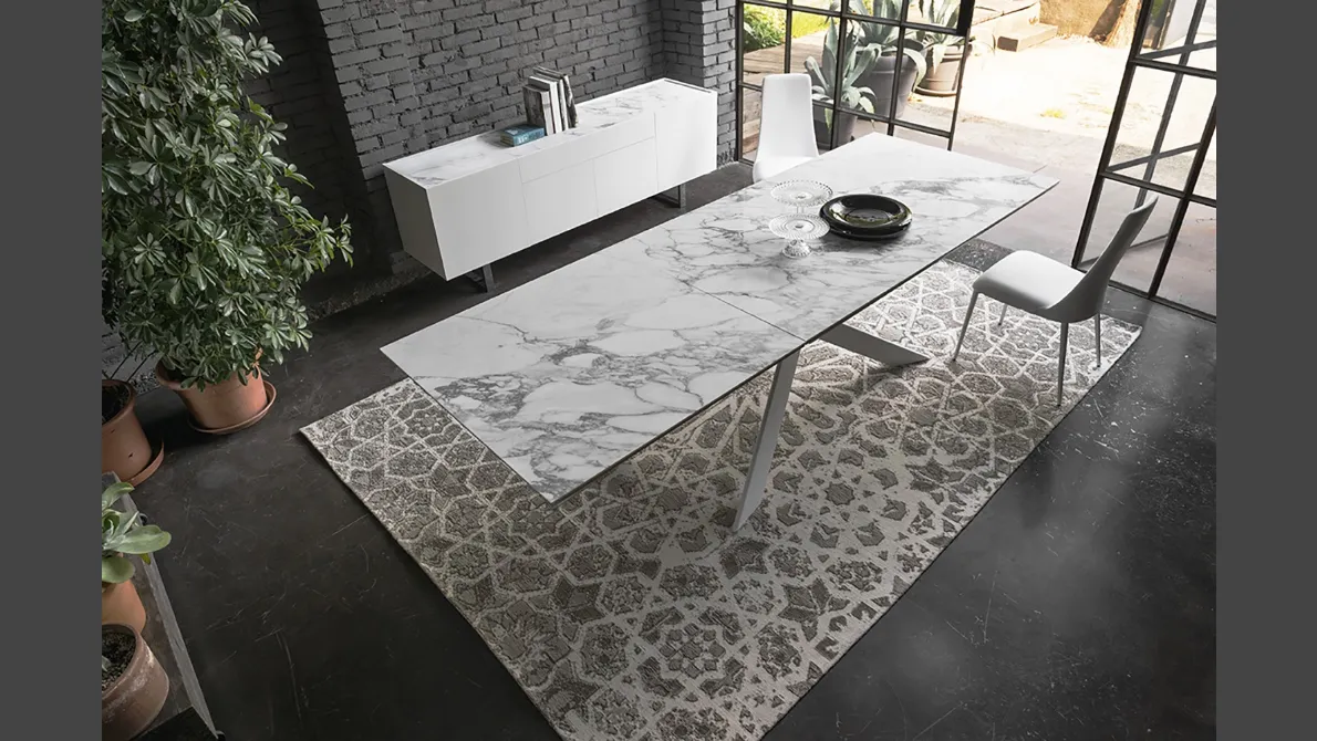 Madia Horizon in laccato di Calligaris