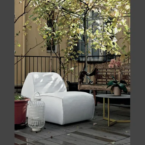 Poltroncina Soft rivestita in tessuto di Tomasella
