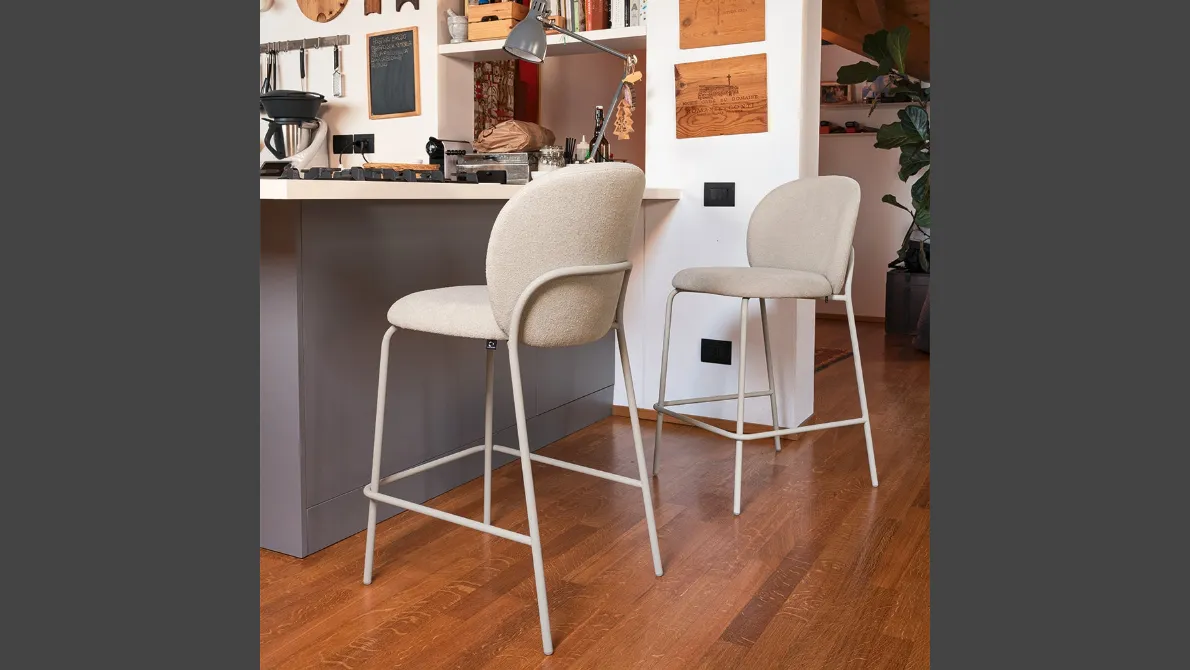 Sgabello Cozy Mid di Connubia