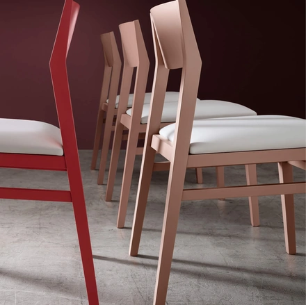 Sedia Ester in legno laccato di Maronese