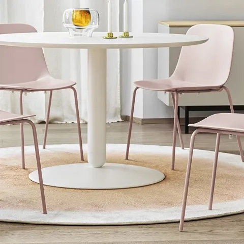 Tavolo rotondo con piano in legno laccato Bianco e base in metallo Balance di Calligaris