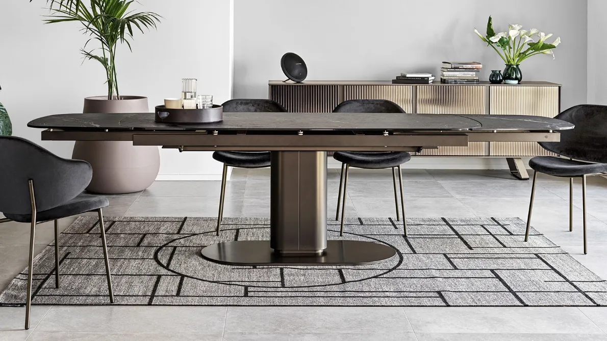 Tavolo allungabile con piano in ceramica effetto marmo Cameo di Calligaris