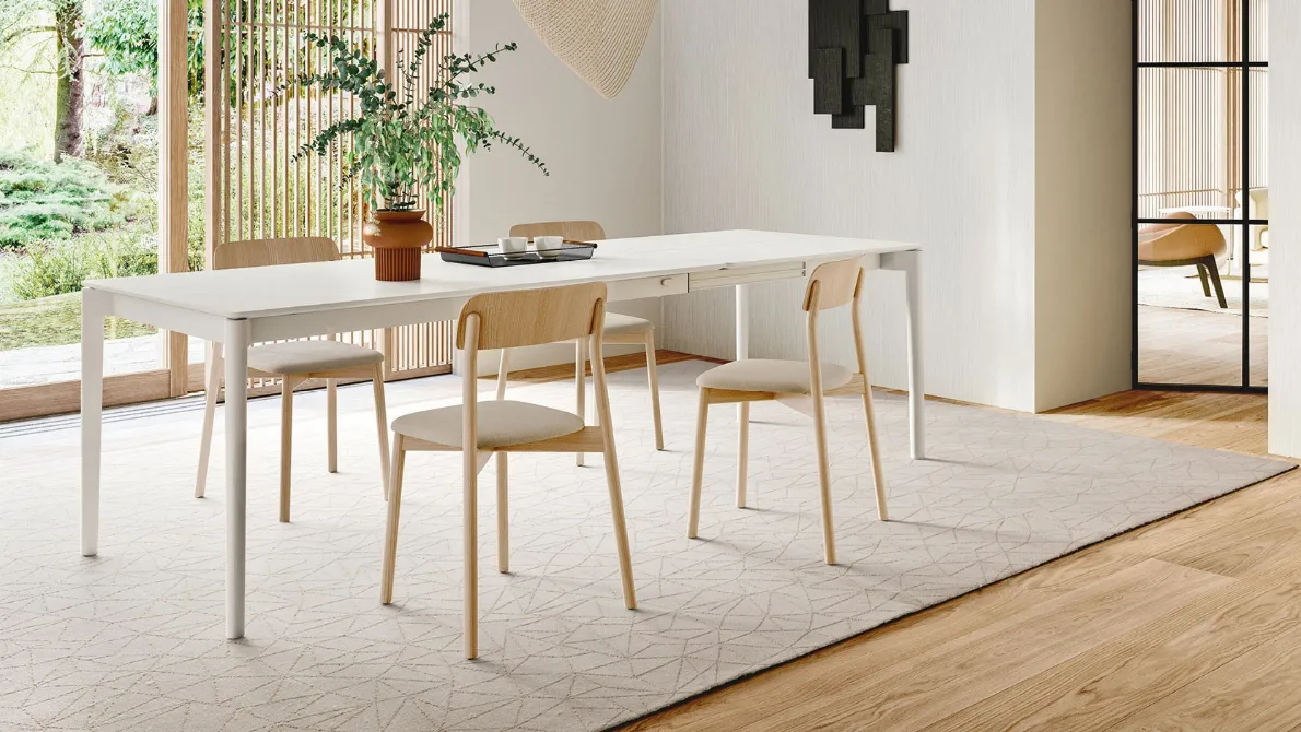 Tavolo minimal allungabile in legno Nordic di Calligaris