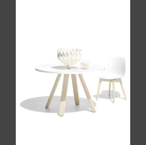 Tavolo rotondo in laminato bianco e base in legno di faggio sbiancato Stecco di Connubia