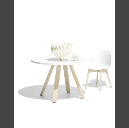 Tavolo rotondo in laminato bianco e base in legno di faggio sbiancato Stecco di Connubia