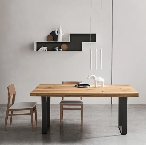 Tavolo Strong in legno massiccio di Maronese