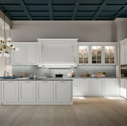 Cucina Classica Dolcevita v3 in Laccato Plata, Top Neolith Zaha Stone Silk, Piano snack in laccato Blu Nettuno, Maniglie in finitura Argento satinato di Stosa