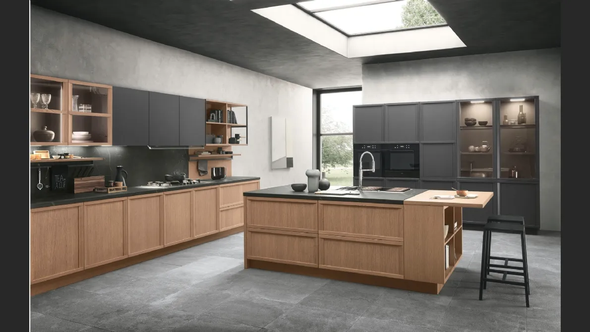 Cucina Classica con isola Newport v05 in Rovere Barrique e laccato Lava di Stosa