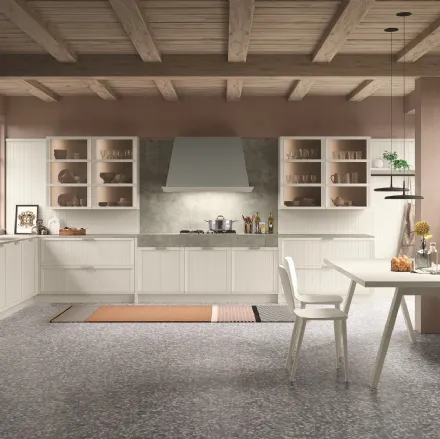 Cucina Classica Tosca v5 basi, colonne e pensili in Frassino laccato Beige Angora e maniglia Strip, top e schienale in HPL Argilla di Stosa